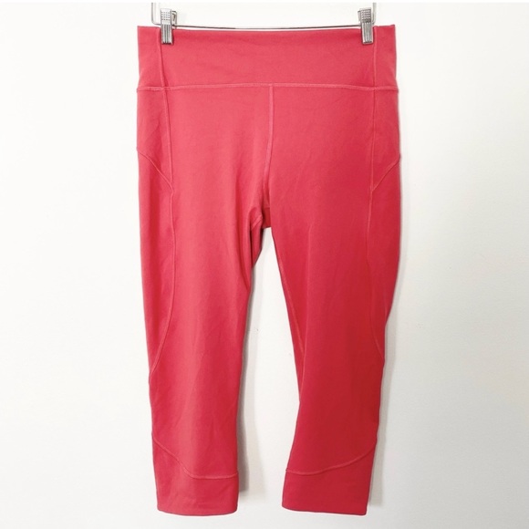 Lululemon In Movement Crop *Everlux 19"
Vintage Rose Size 2 - Picture 5 of 8